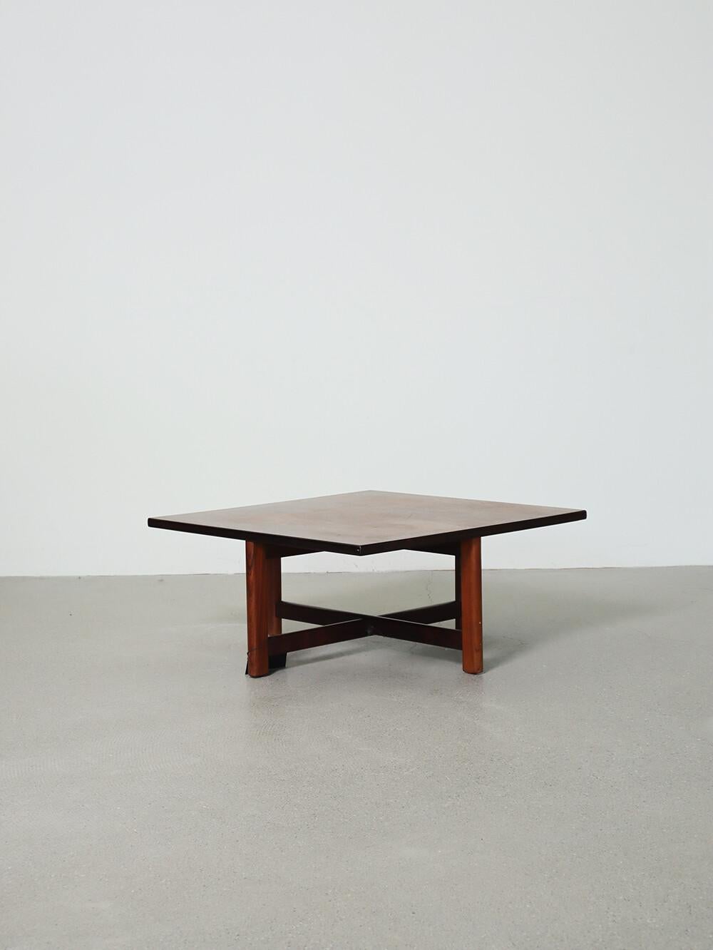 Mid-Century Modern Danish Wood low coffee Table For Sale