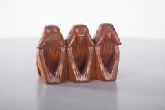 Sculpture danoise en bois représentant "Les trois singes sages".