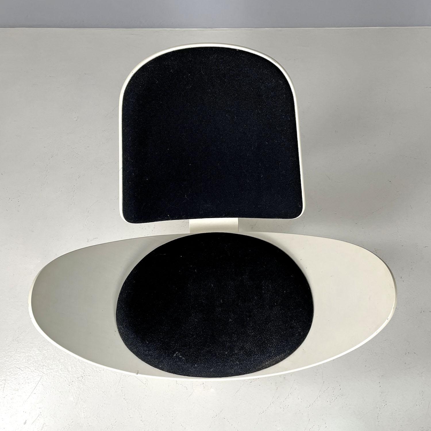Contemporary Danish wooden shell armchair CH07 by Hans Wegner for Carl Hansen & Søn, 2000s For Sale