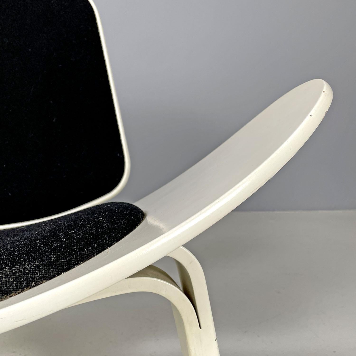 Danish wooden shell armchair CH07 by Hans Wegner for Carl Hansen & Søn, 2000s For Sale 1