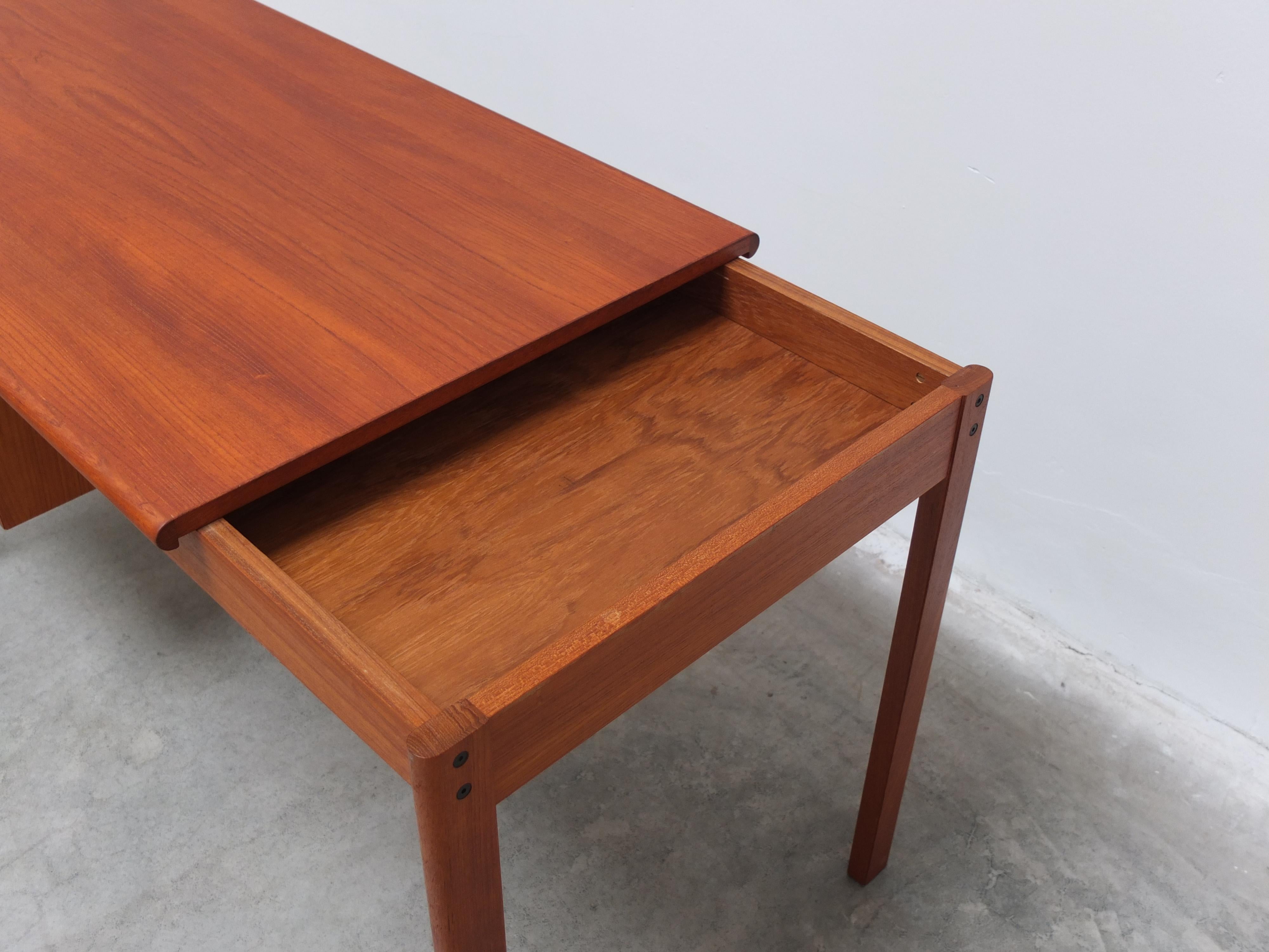 Dänischer Schreibtisch mit Schiebeplatte von Peter Løvig Nielsen, 1960er Jahre im Angebot 5
