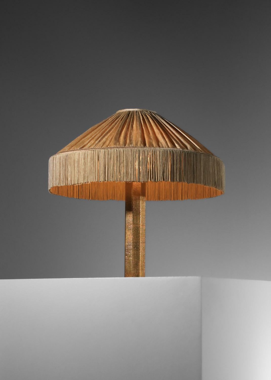 Lampe de table Danke Studio en laiton avec abat-jour en soie en vente 4