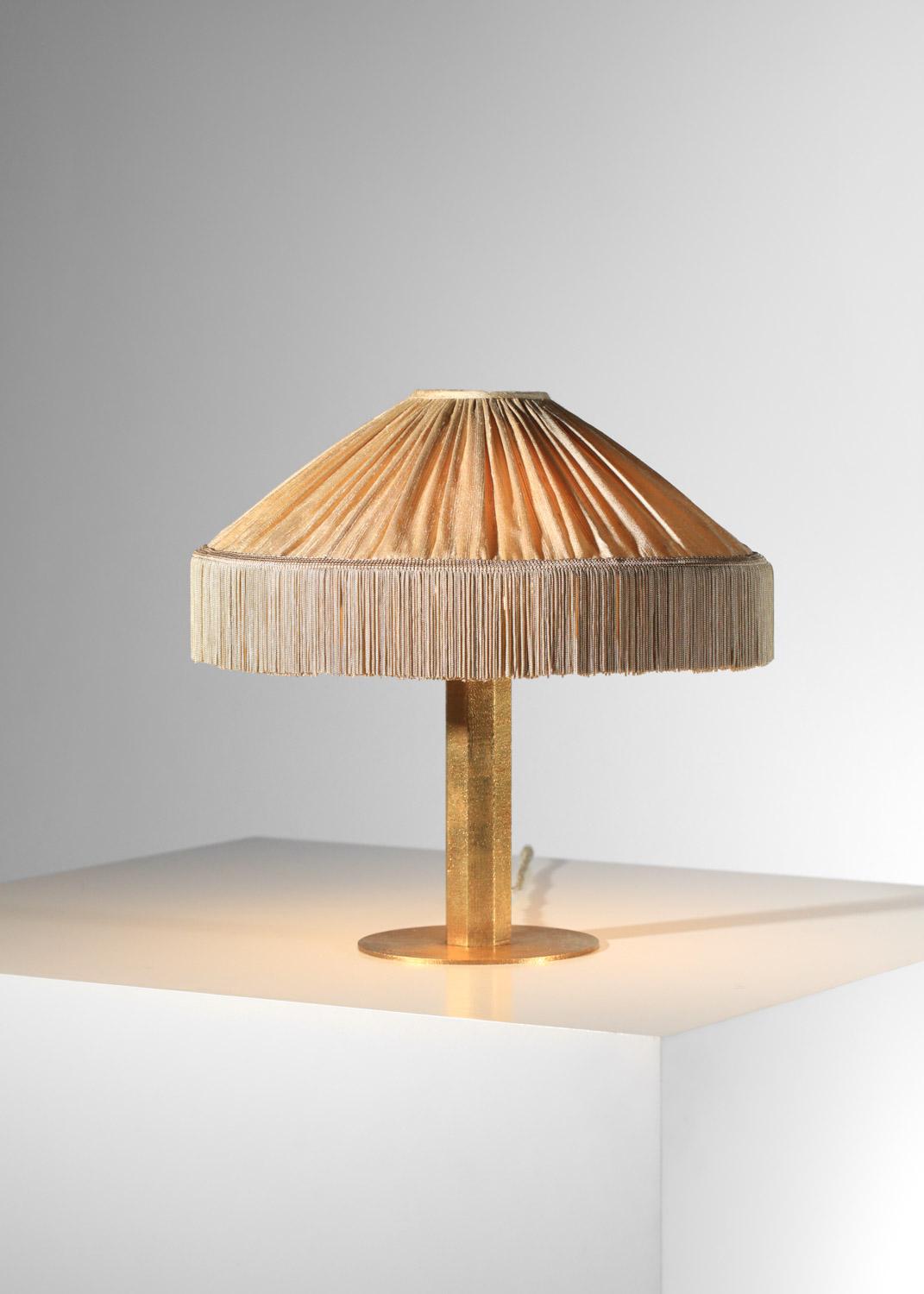 Lampe de table Danke Studio en laiton avec abat-jour en soie en vente 5