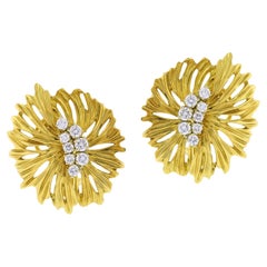 Retro Dankner 18kt Gold and Diamond Starburst Earrings