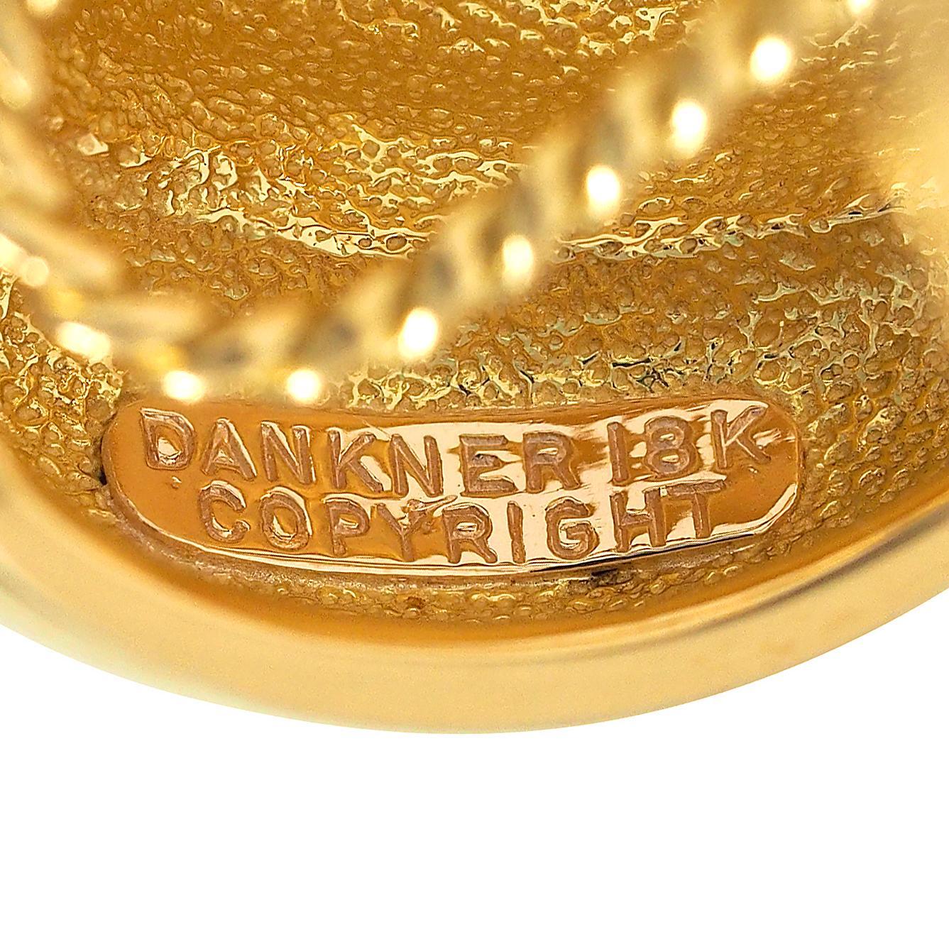 Dankner 1980er Jahre 18 Karat Gelbgold Vintage Puffed Twist Ohr-Clip-Ohrringe im Angebot 1