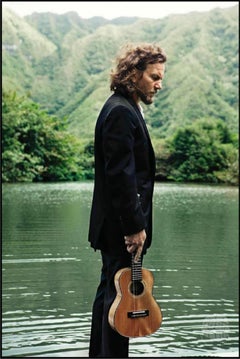 Eddie Vedder in suit