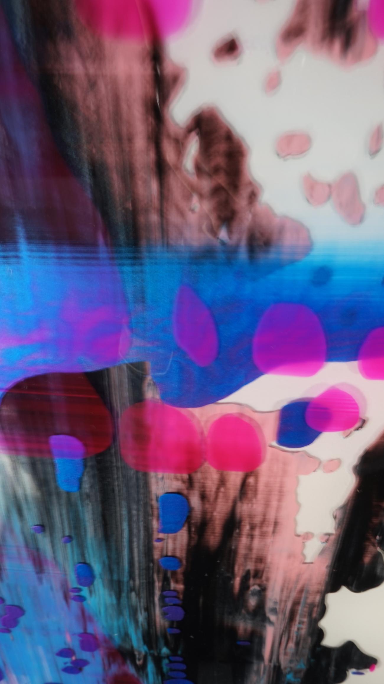 Eudaimonia (Pittura astratta)
Acrilici, resina, fosforescenza, su tavola di legno  - Senza cornice
Questa opera d'arte è un'esclusiva di IdeelArt. 

Danny Giesbers è un pittore astratto olandese autodidatta che incorpora gli sviluppi del XXI secolo