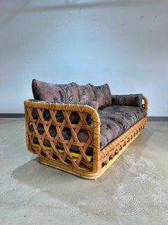 Danny Ho Fong per Tropi-cal Divano in rattan con trama a cesto