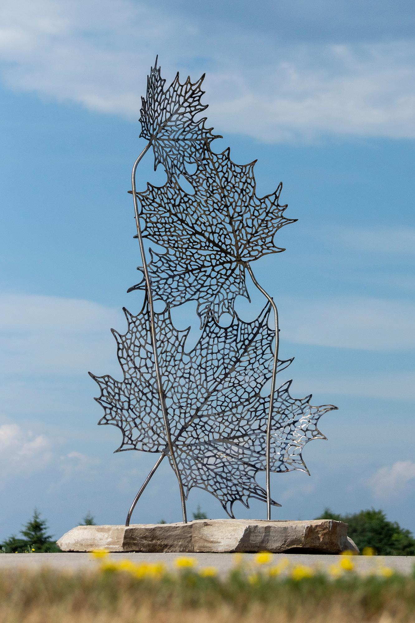 Proud to be Canadian No 1 - scultura contemporanea, figurativa, in acciaio, all'aperto - Sculpture Contemporaneo di Danny Perkins