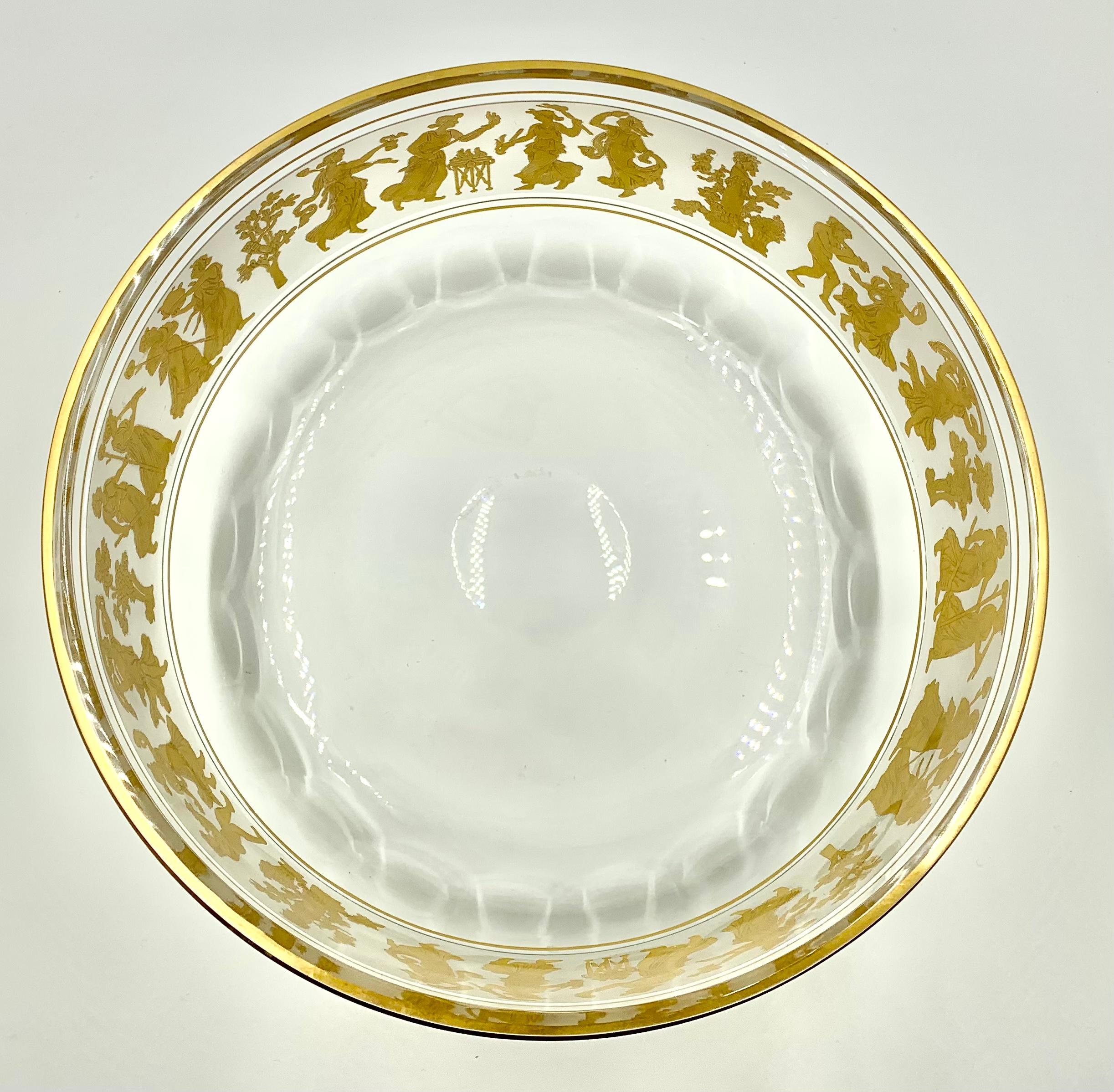 Dans de Flore Val Saint Lambert Crystal Neoclassical Style Centerpiece Bowl In Good Condition For Sale In New York, NY