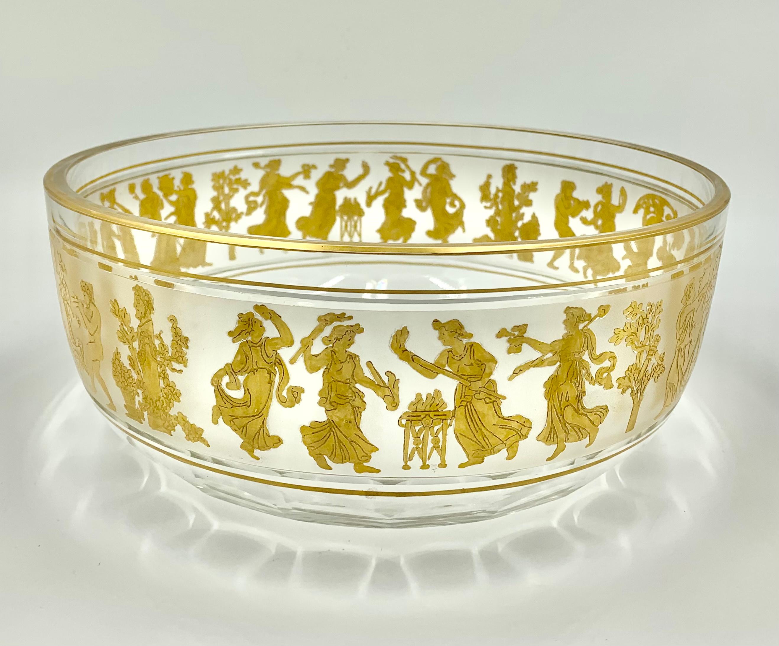 20ième siècle Bol de centre de table de style néoclassique en cristal de Val Saint Lambert « Dans de Flore » en vente