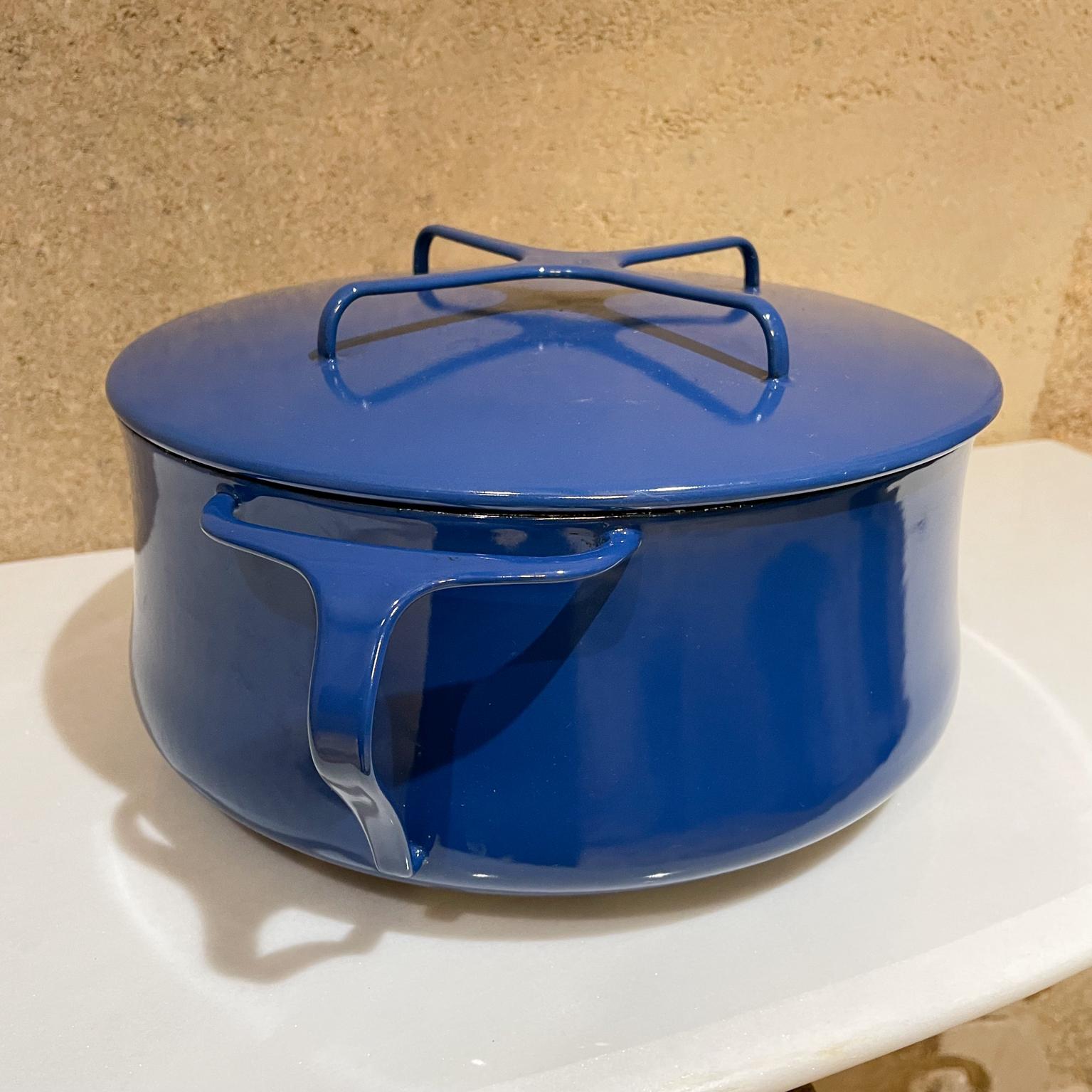 Dansk Designs Blue Enamelware Casserole Pot with Trivet Top IHQ France In Good Condition In Chula Vista, CA
