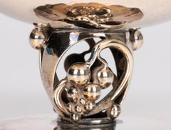 Dansk Guldsmede-Handvaerk Dänische Sockelschüssel aus Silber, Mitte des Jahrhunderts