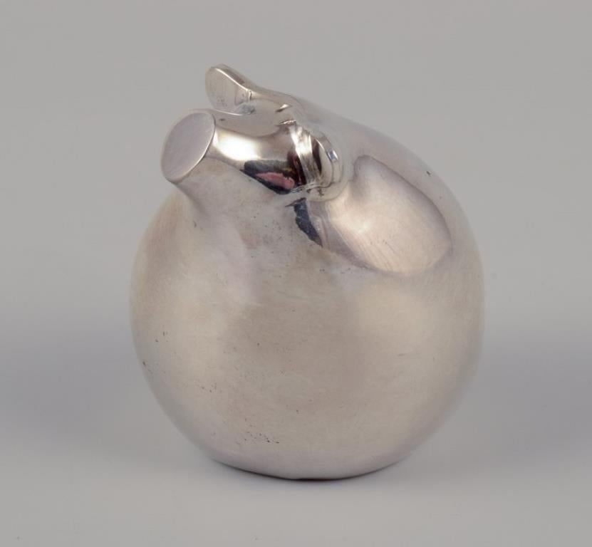 Dansk International Designs Ltd.
Piccola scultura di maiale in argento placcato.
Scultura rara, venduta in Giappone.
1970s.
Contrassegnato.
In ottime condizioni.
Dimensioni: D 4,5 cm x H 4,5 cm.