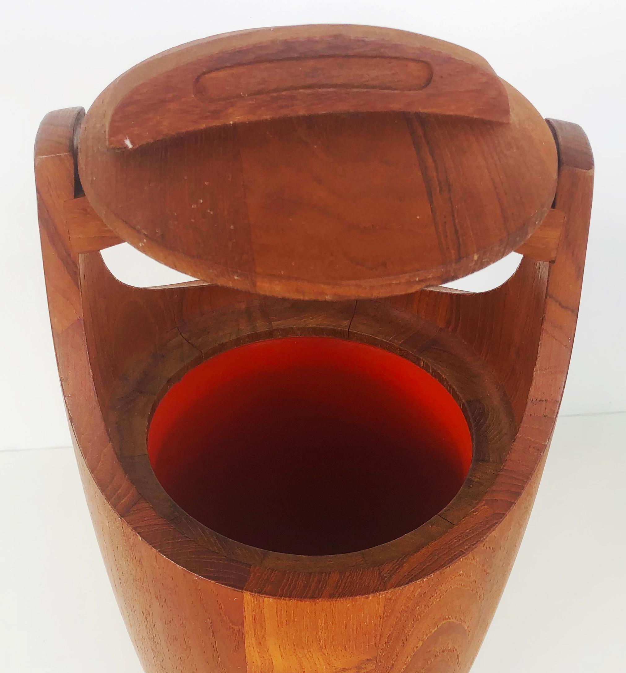 Dansk Jens Quistgaard Mid-Century Teak Ice Bucket, Large In Good Condition For Sale In Miami, FL