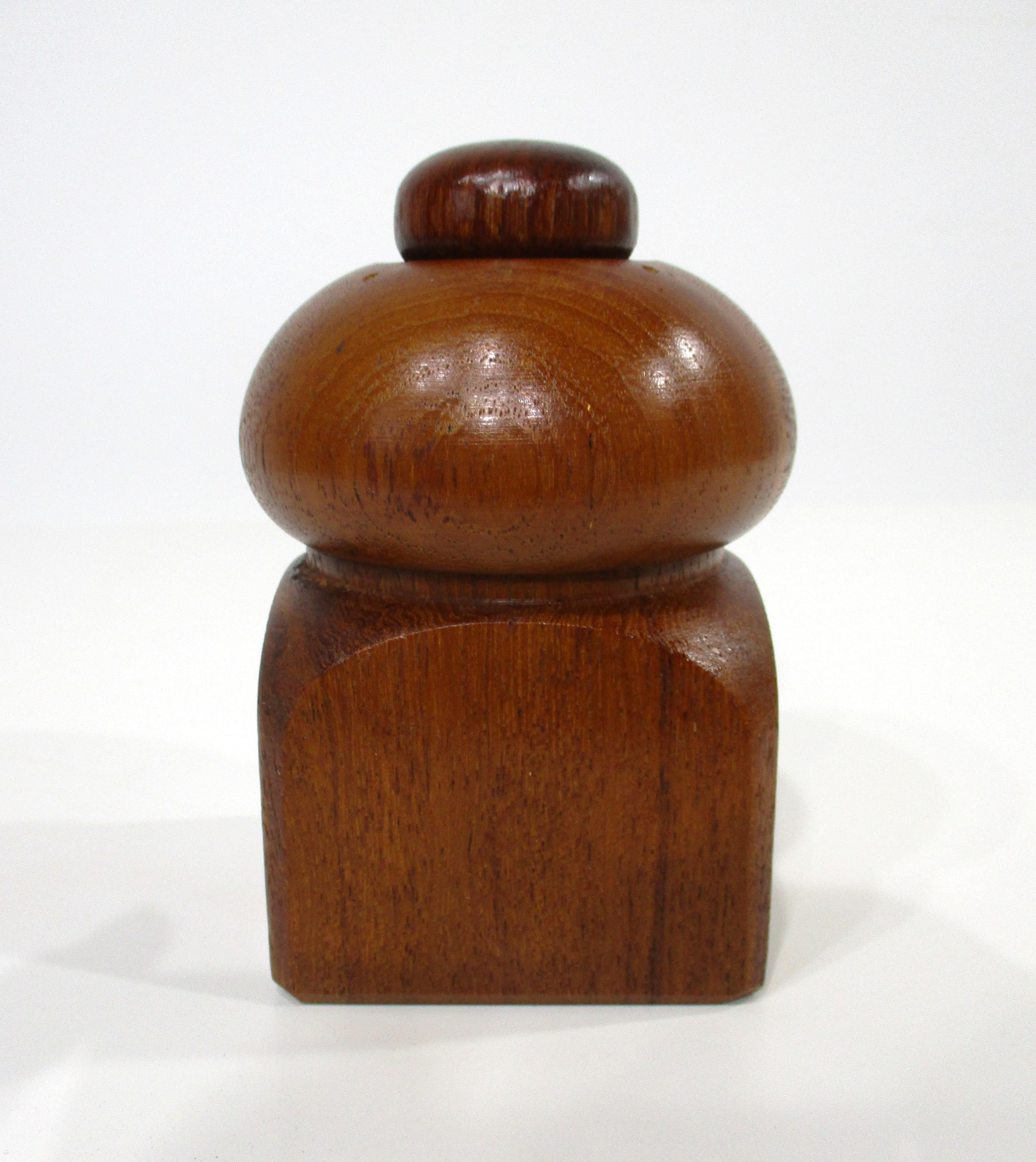 Dansk Jens Quistgaard Teakholz Salz-/Pfeffermühle Dänemark (Dänisch) im Angebot