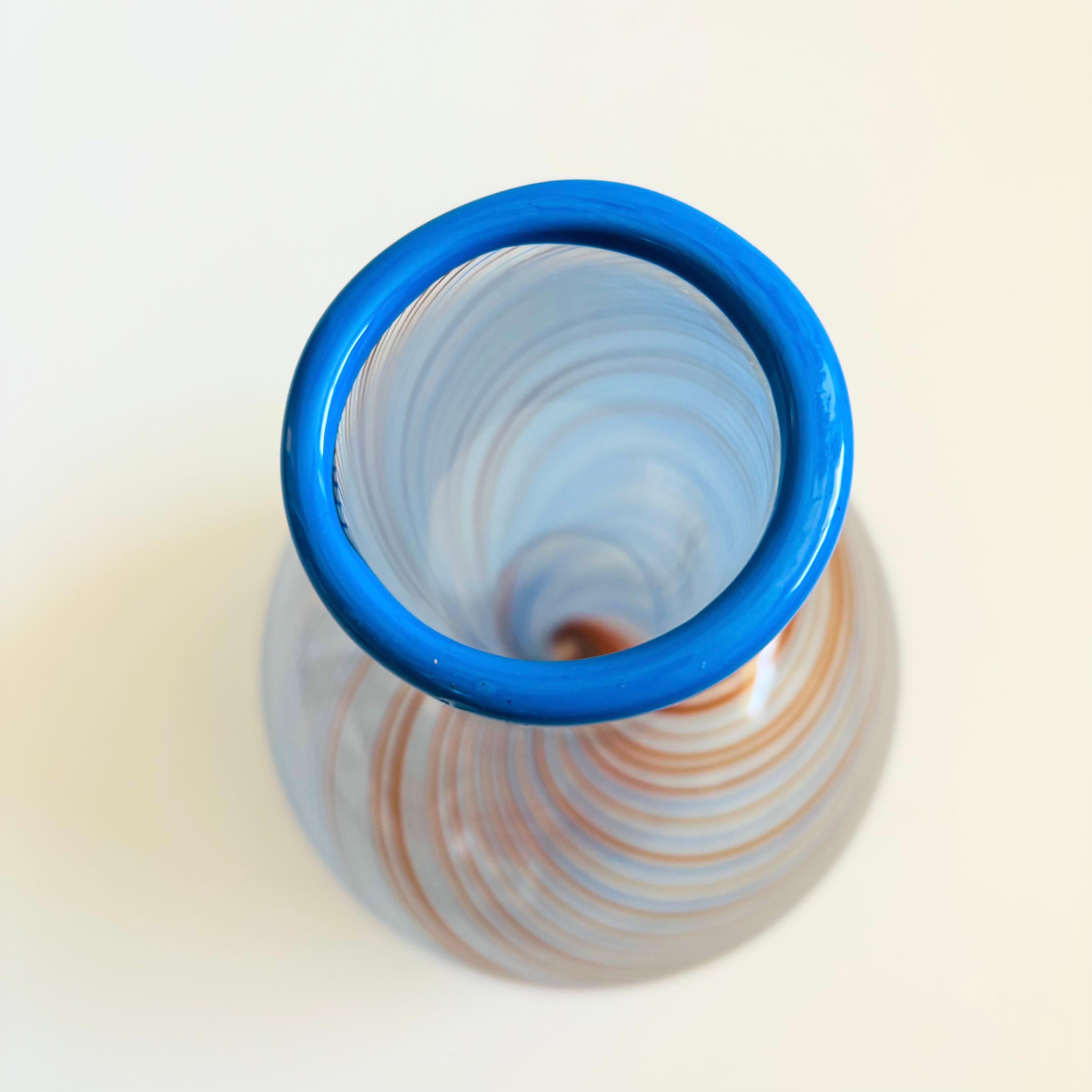 Dansk Mezza Filigrana Glasvase (Geblasenes Glas) im Angebot