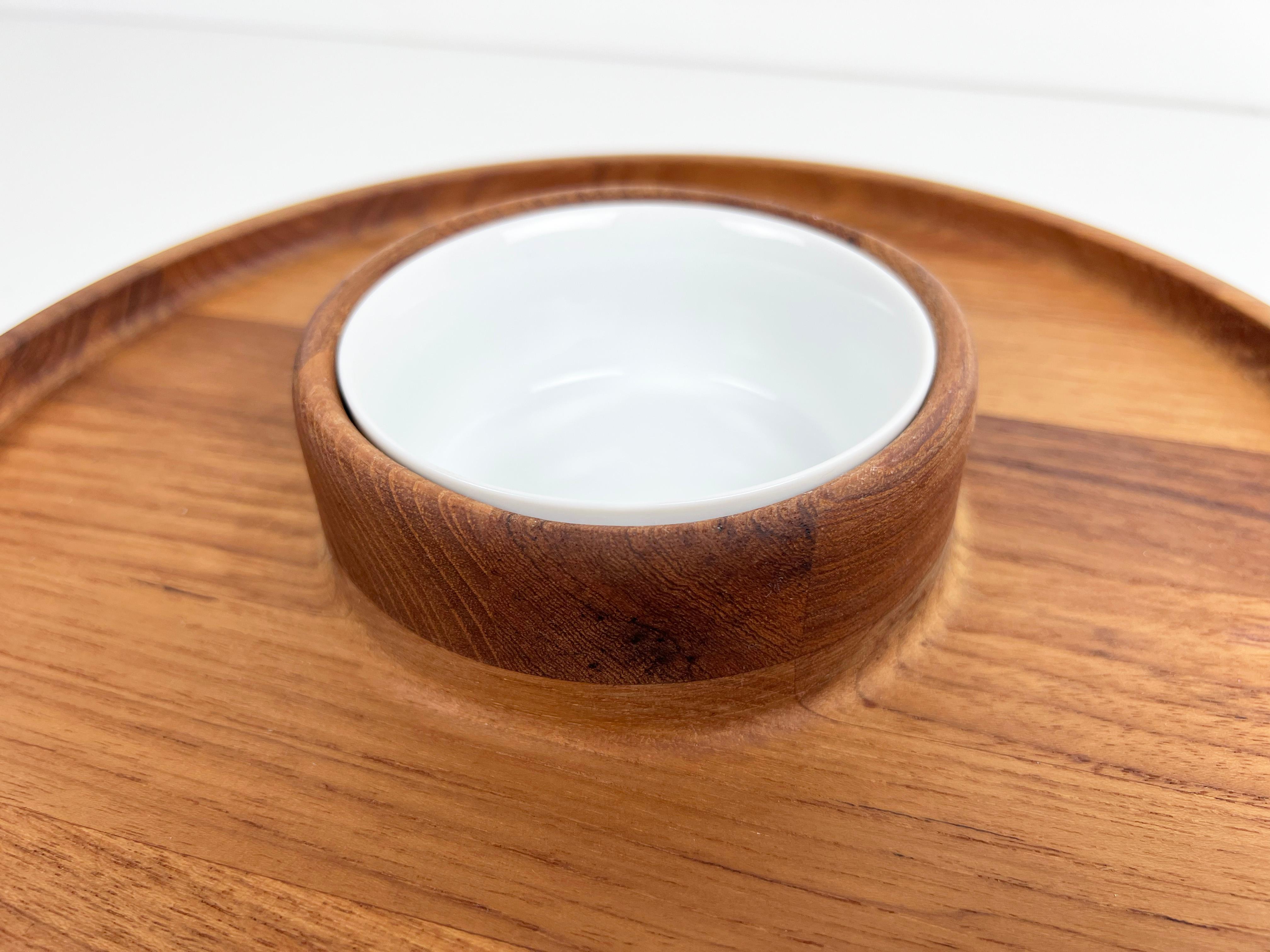 Dansk Round Teak Serving Tray with Ceramic Ramekin In Excellent Condition In Fort Lauderdale, FL