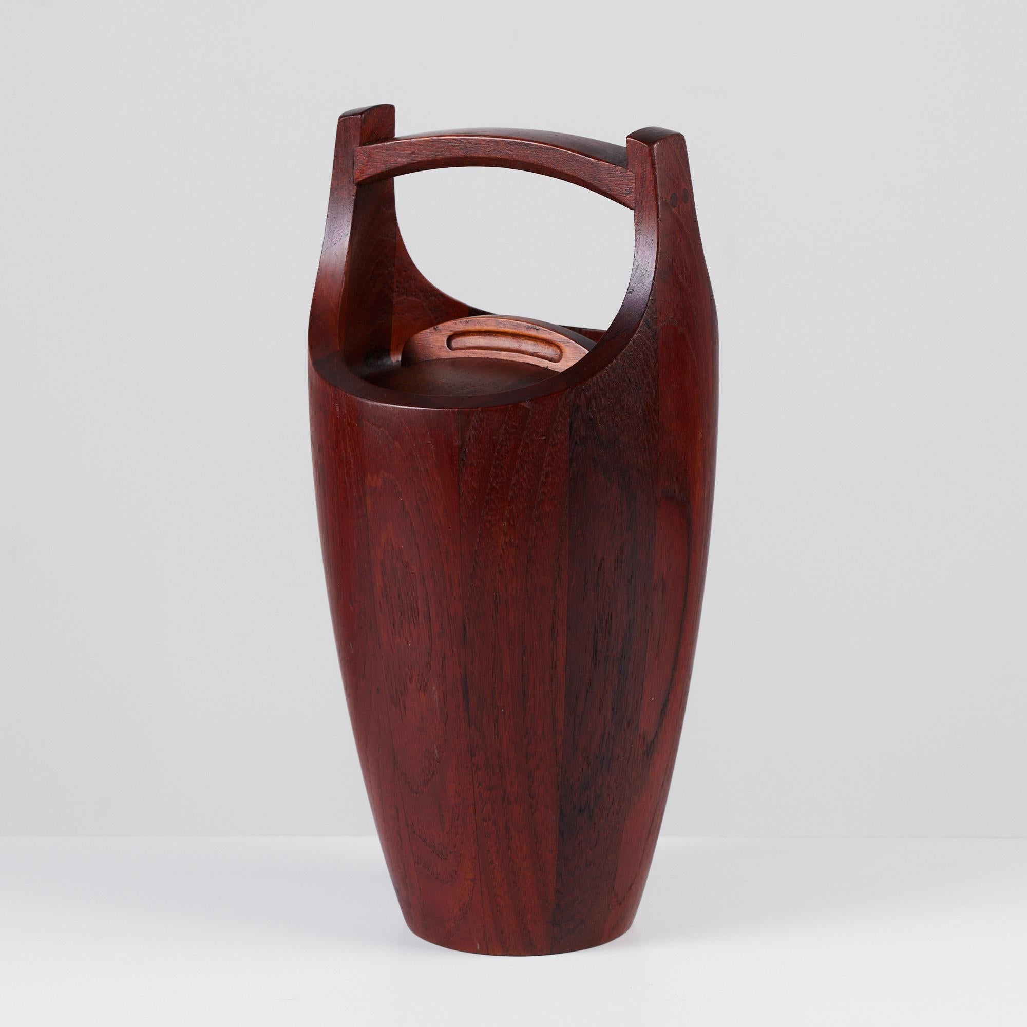 Dansk Teak Ice Bucket by Jens H. Quistgaard In Excellent Condition For Sale In Los Angeles, CA