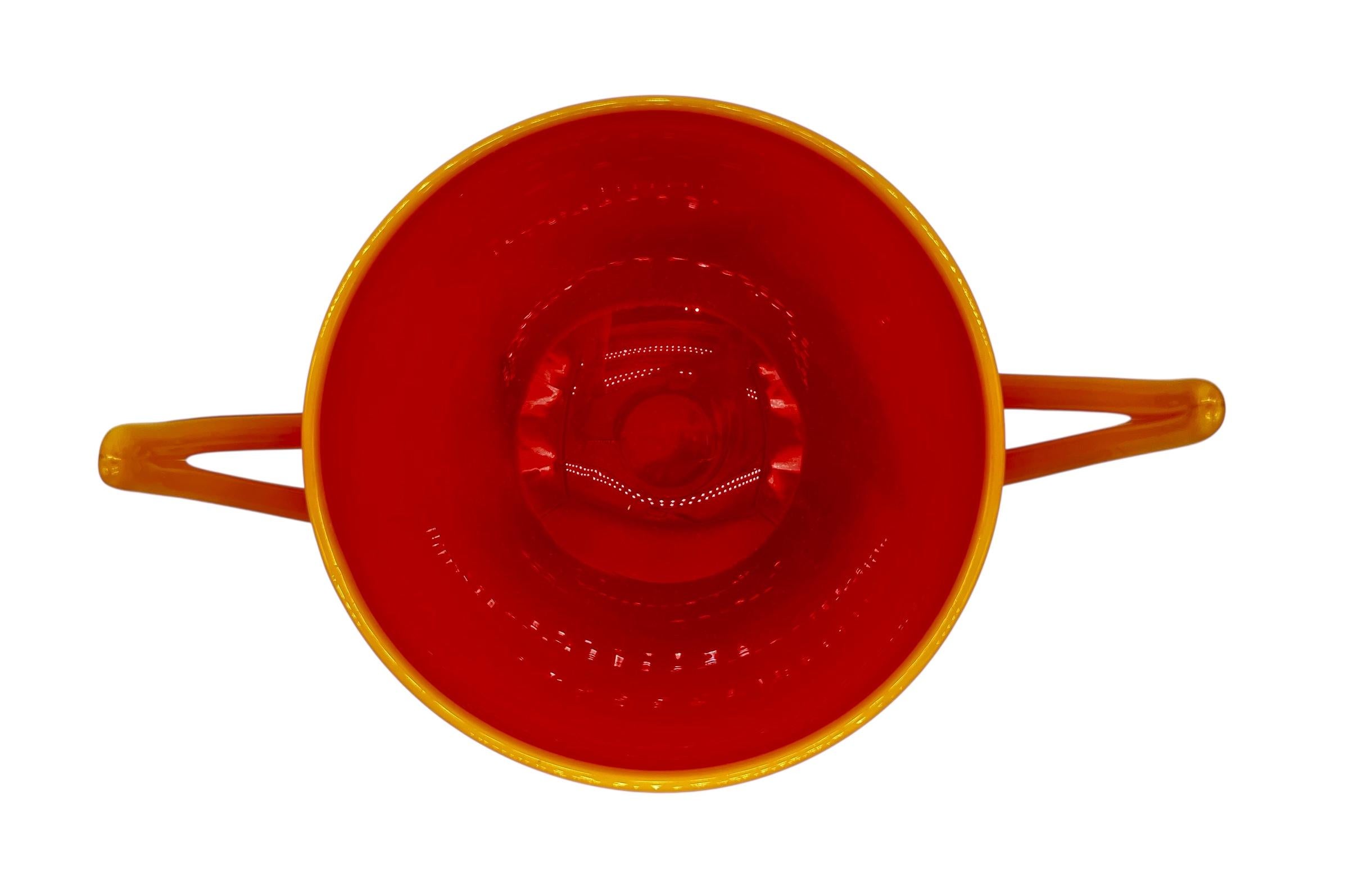 Dante Marioni Jarrón cáliz de cristal soplado a mano rojo y amarillo Firmado 2004 en venta 1
