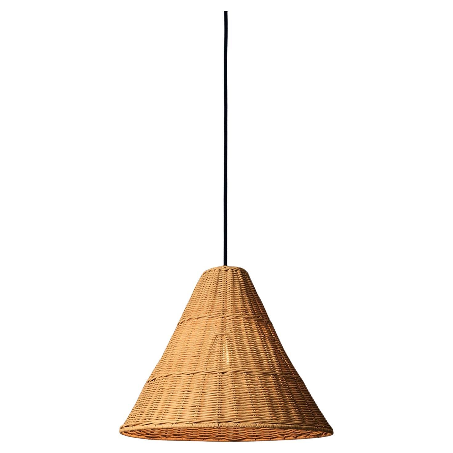 Grand pendentif Dante Rattan, par DUNLIN