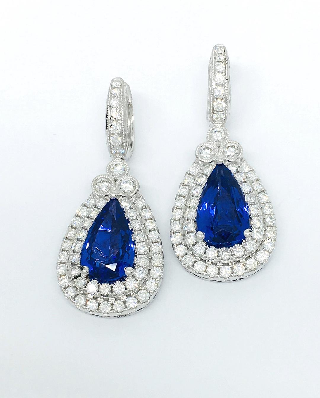 18 Karat Gold 8.22 Carat AAAA Color Tanzanite and Diamond Earrings For Sale 1