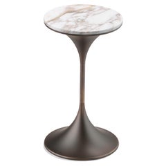 Table haute Dapertutto, plateau en or Calacatta, laiton bruni , Made in Italy