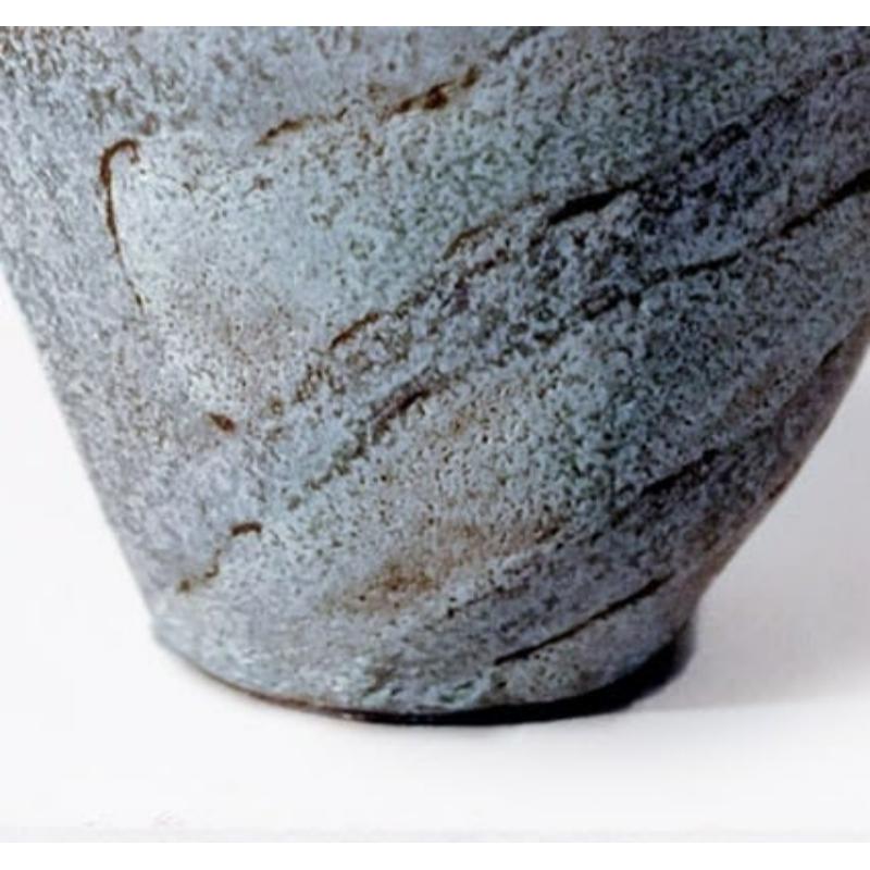 Grès, avec glaçures mixtes
H9,5 x P12 cm 