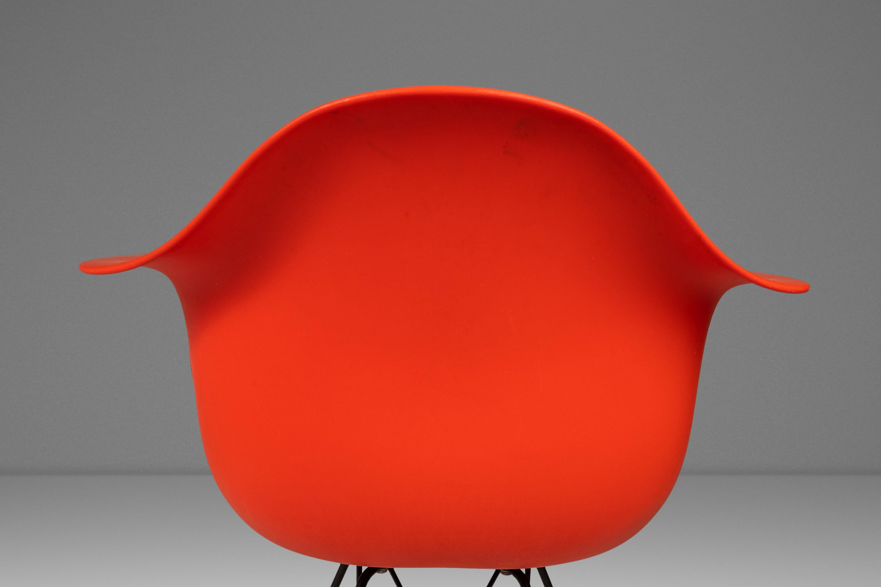 DAR Eiffel Base Lounge Chair by Charles & Ray Eames for Herman Miller, USA, 2000 3
