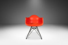 DAR Eiffel Base Lounge Chair di Charles and Ray Eames per Herman Miller, USA, 2000
