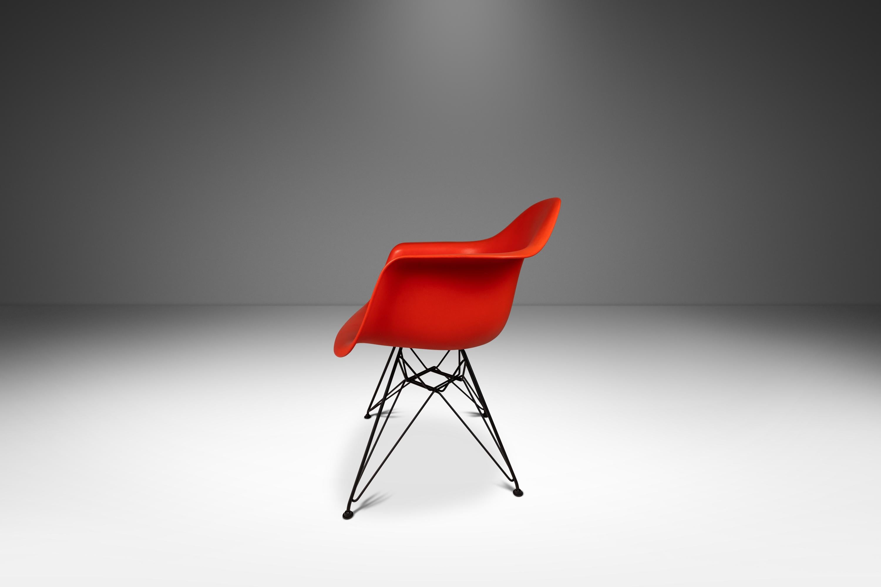 eiffel chair eames
