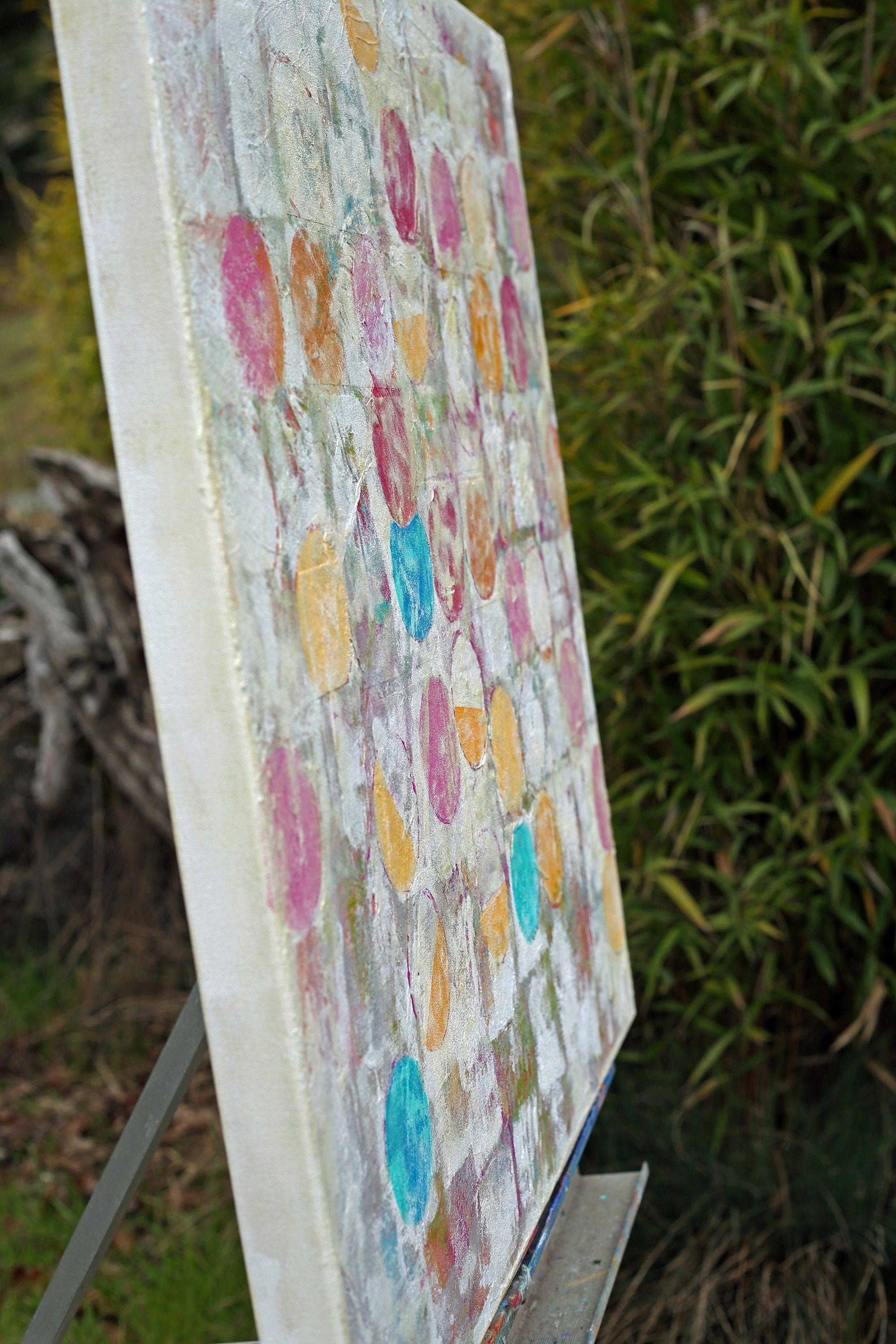 Círculos en movimiento, Pintura, Acrílico sobre lienzo - Painting Abstracto de Dara Daniel