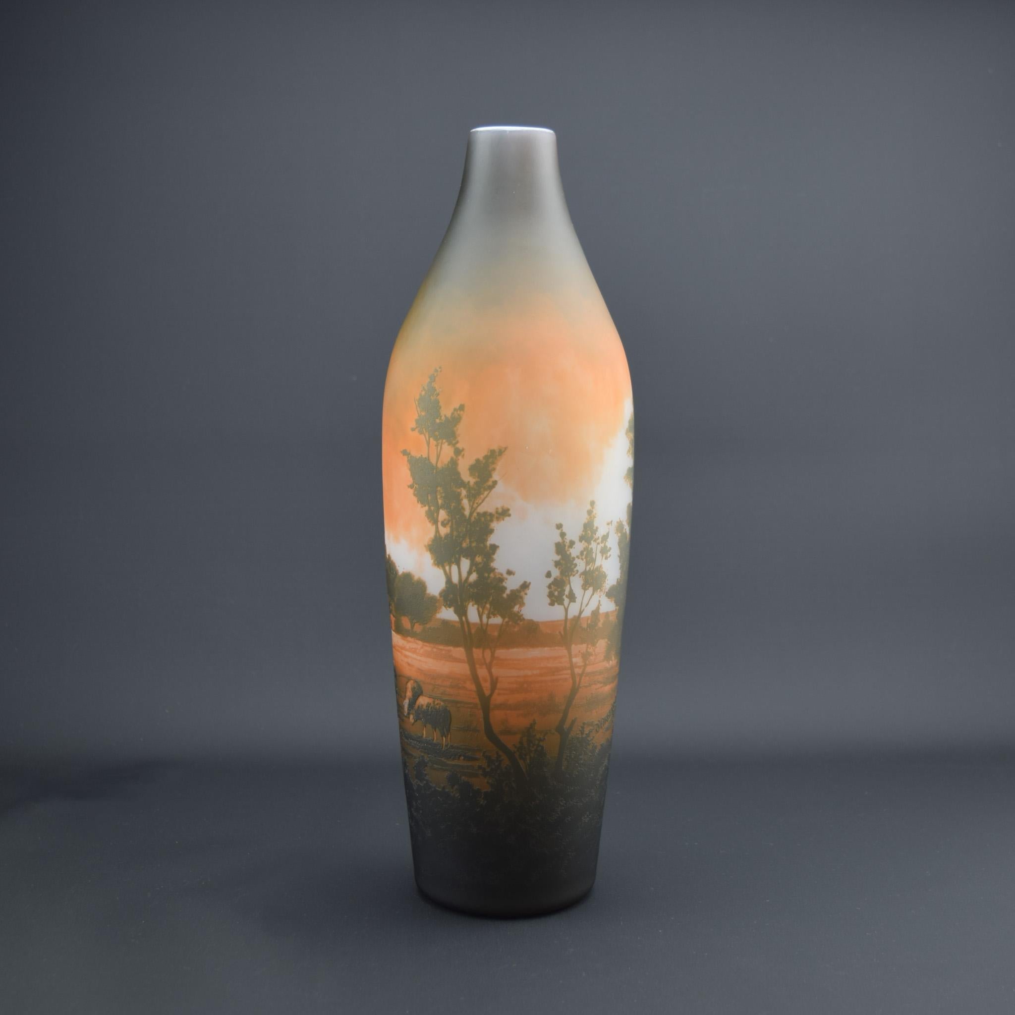 Jarrón pastor D'argental glass camafeo C1920 Francés en venta