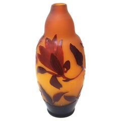 Vase D'Argental Magnolia camée fabriqué par Paul Nicolas pour St Louis