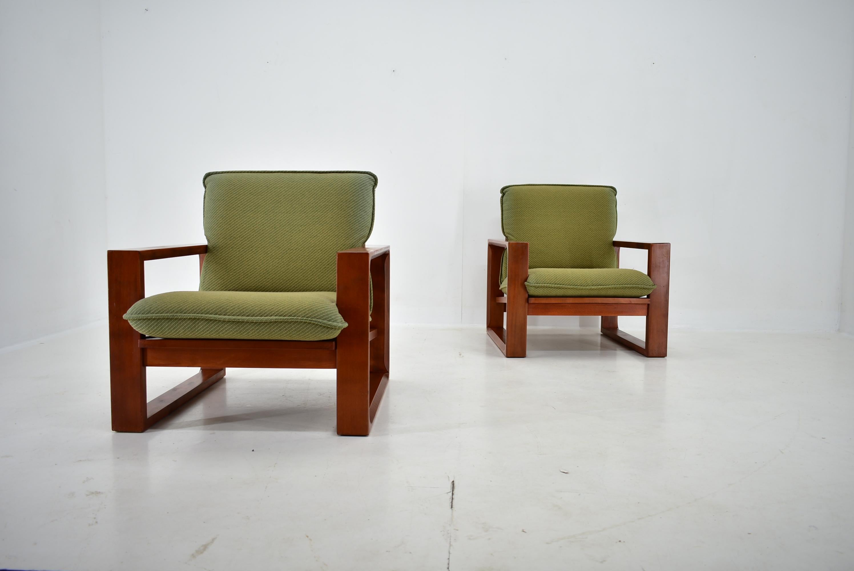 Late 20th Century Daria Armchairs by Miroslav Navratil, Czechoslovakia, 1970s '2 Pieces'