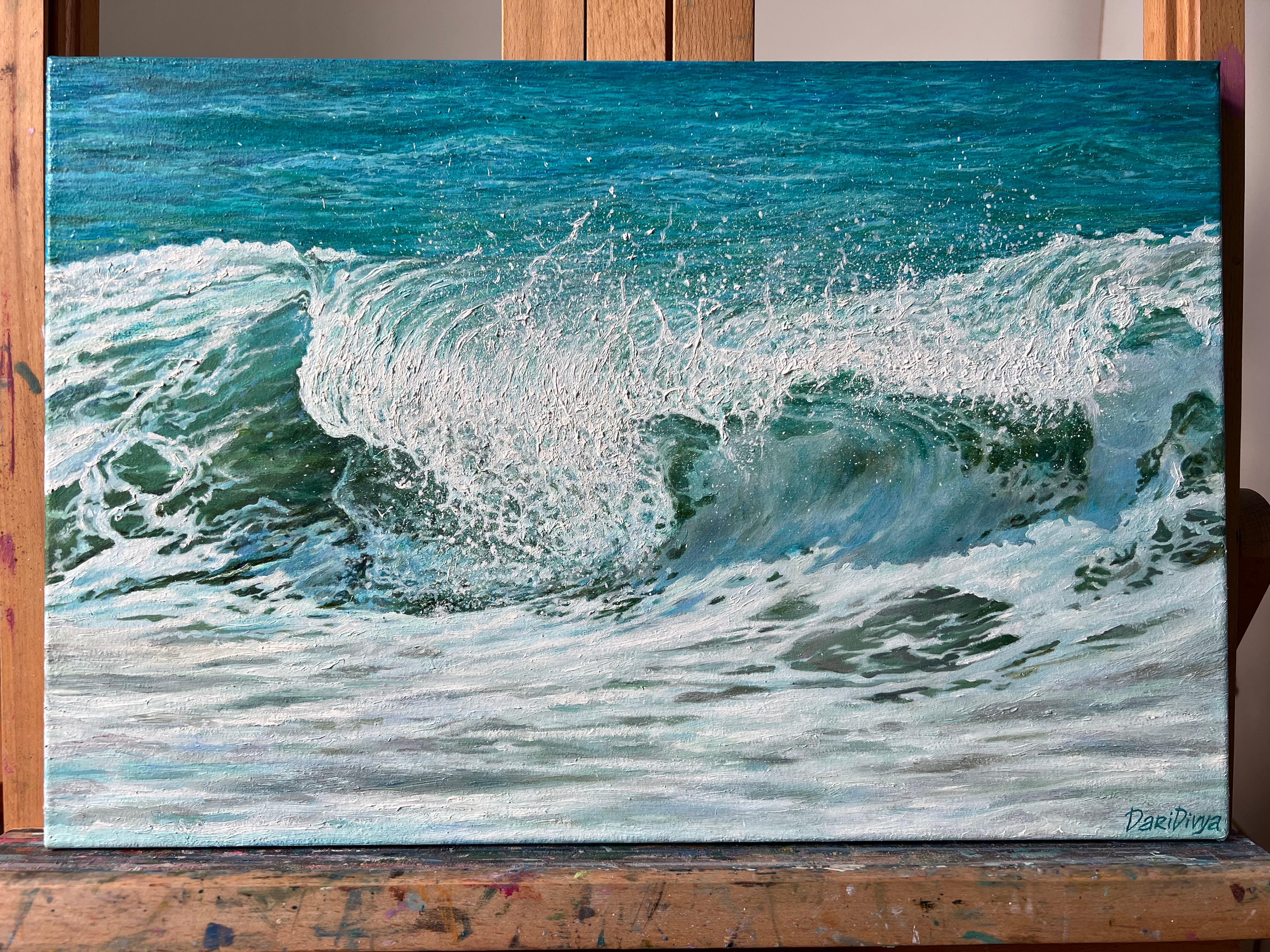 El océano es un misterio, lleno de secretos y emociones profundas. Su poder puede ser aterrador, pero atrae y ofrece libertad. En cada ola hay una historia de miedo y amor, entrelazada en mis cuadros. Esta obra de arte inspiró un NFT vendido por
