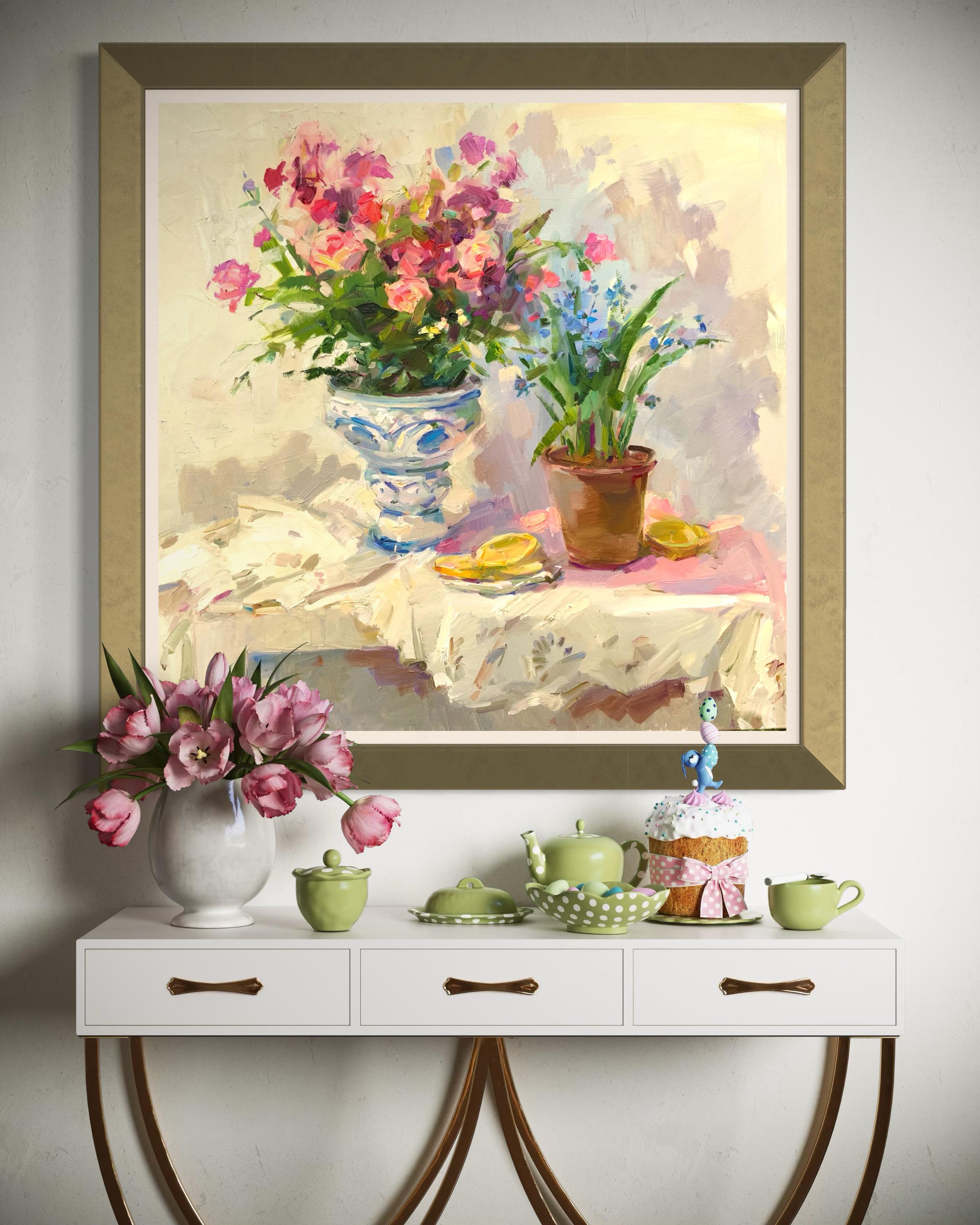 Blumen auf dem weißen Tisch im Angebot 2