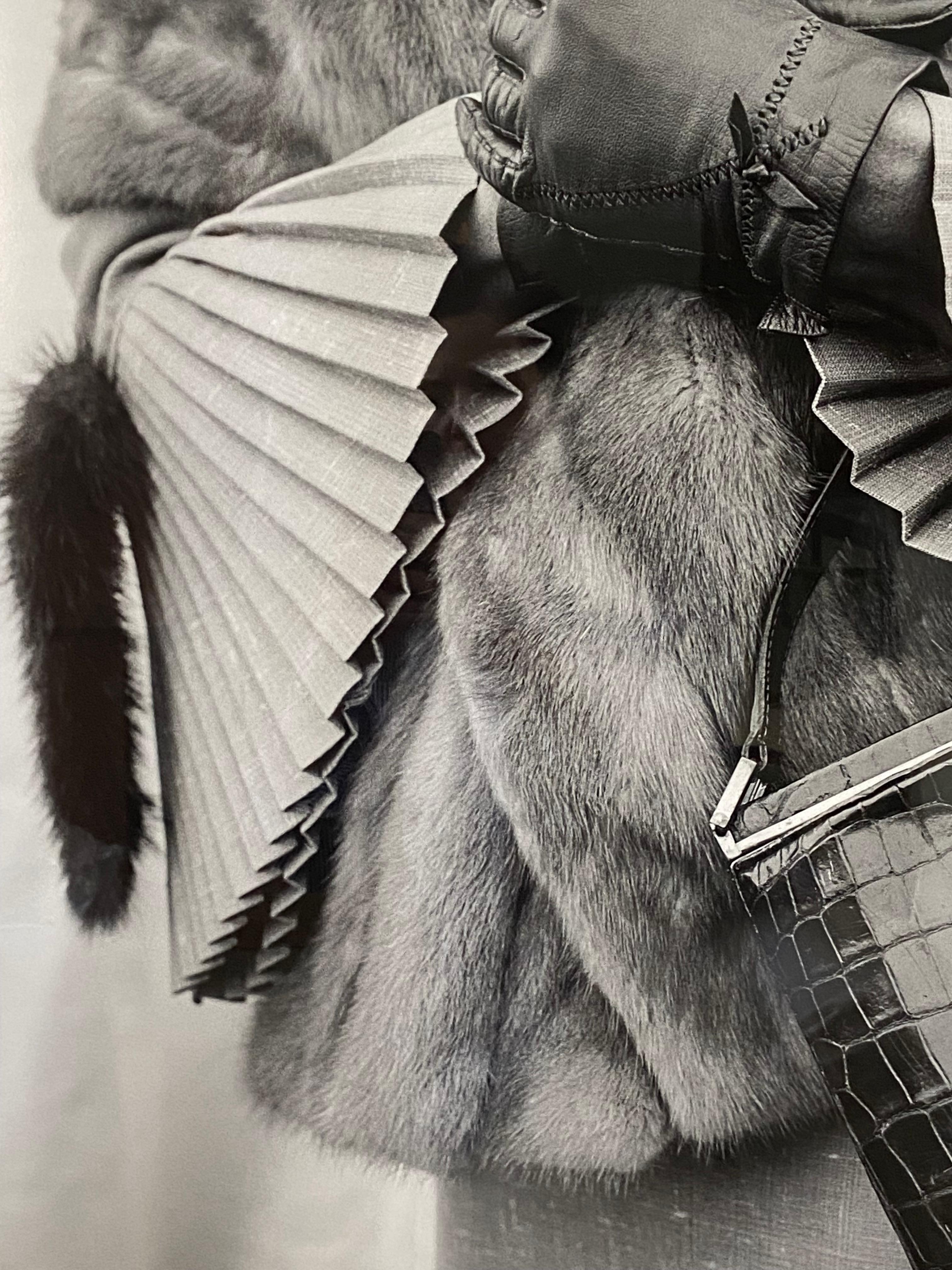 Nr. 29 (Grau), Black and White Photograph, von Dario Calmese 
