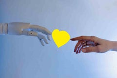 El Corazón Amarillo entre lo Artificial y lo Real - Grabado de Dario Cusani - 2024