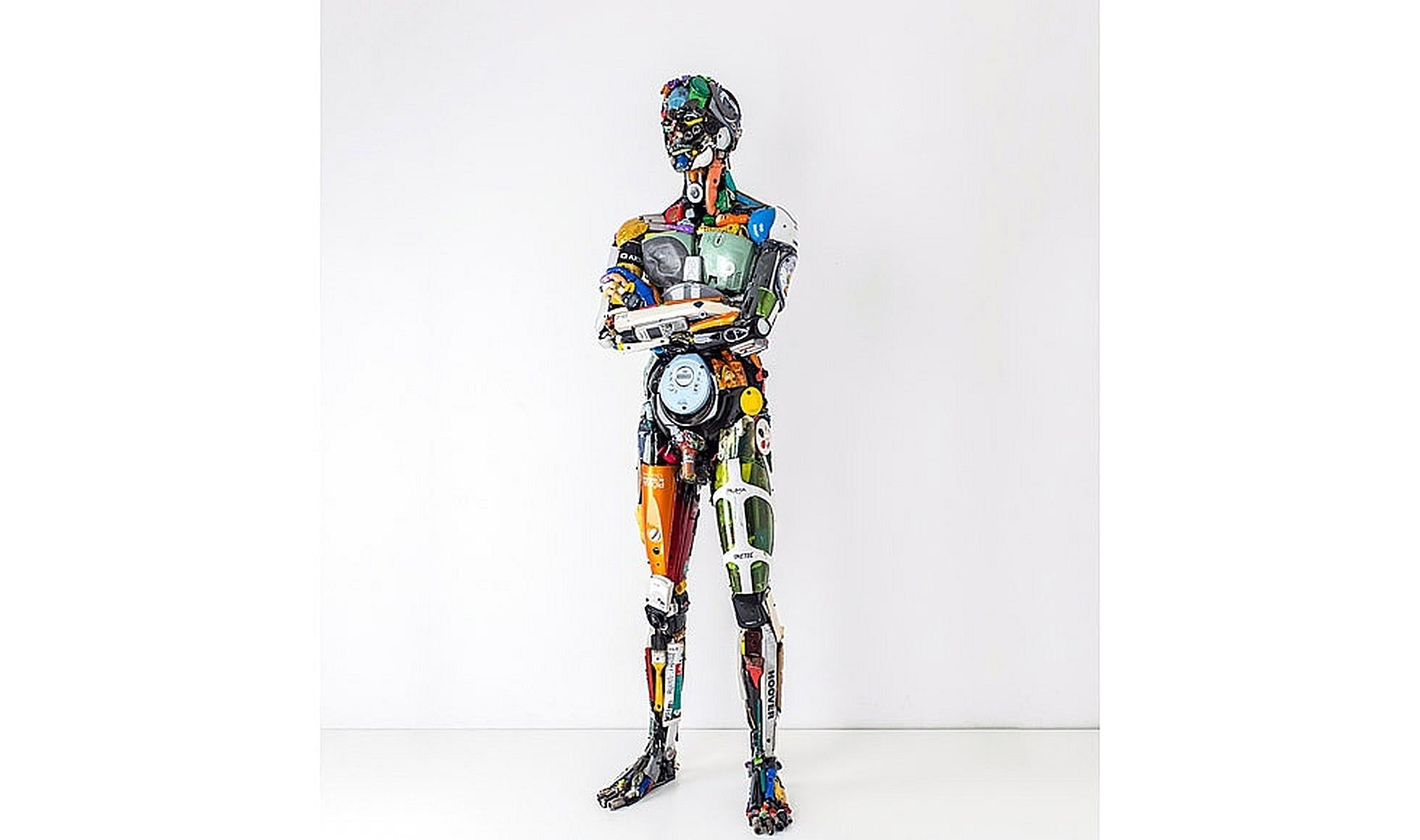 Dario Tironi  Figurative Sculpture - The man waiting