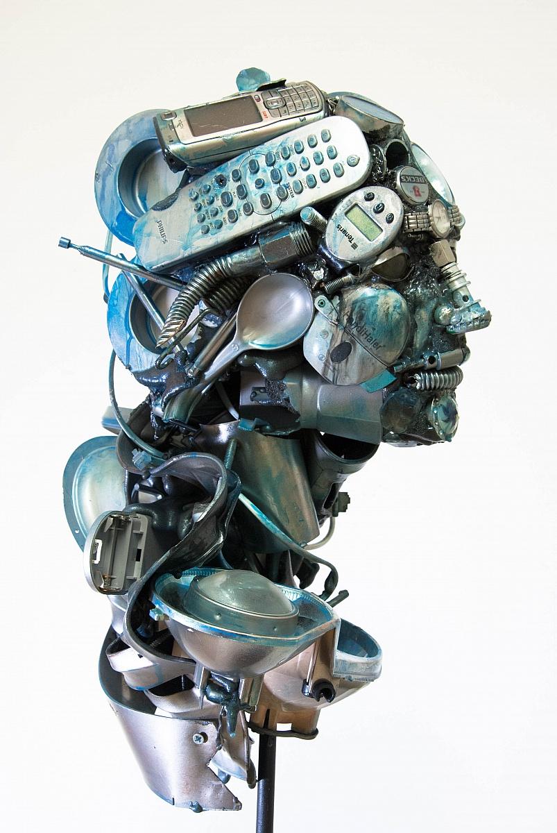 Dario Tironi  Figurative Sculpture - Untitled, 2017