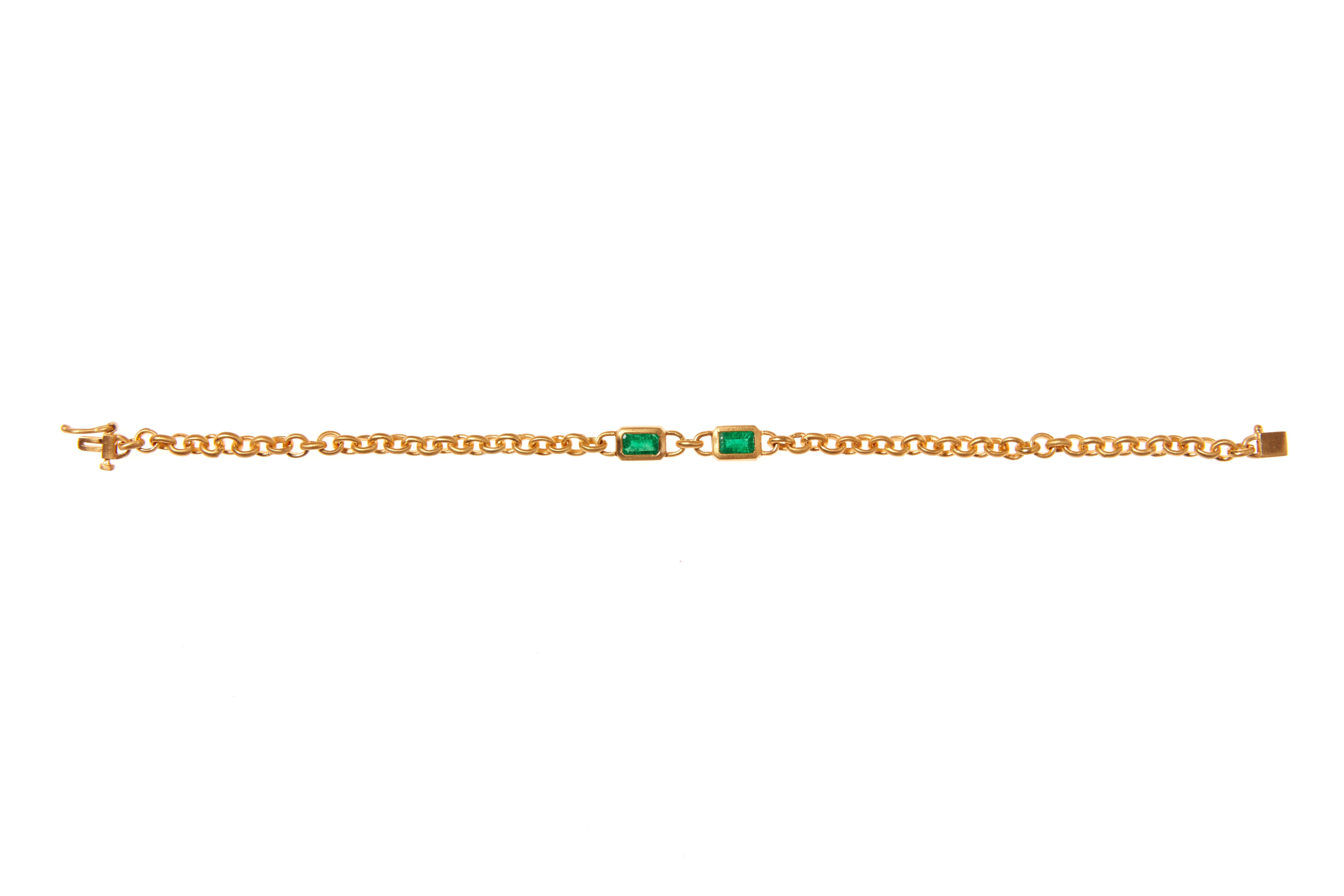 Darius Jewels Double Emerald Fairy Chain Bracelet is crafted entirely by hand and includes the designer's signature clasp featuring a double lock closure. 

18K Yellow Gold
1.02cts Zambian Emeralds
7
