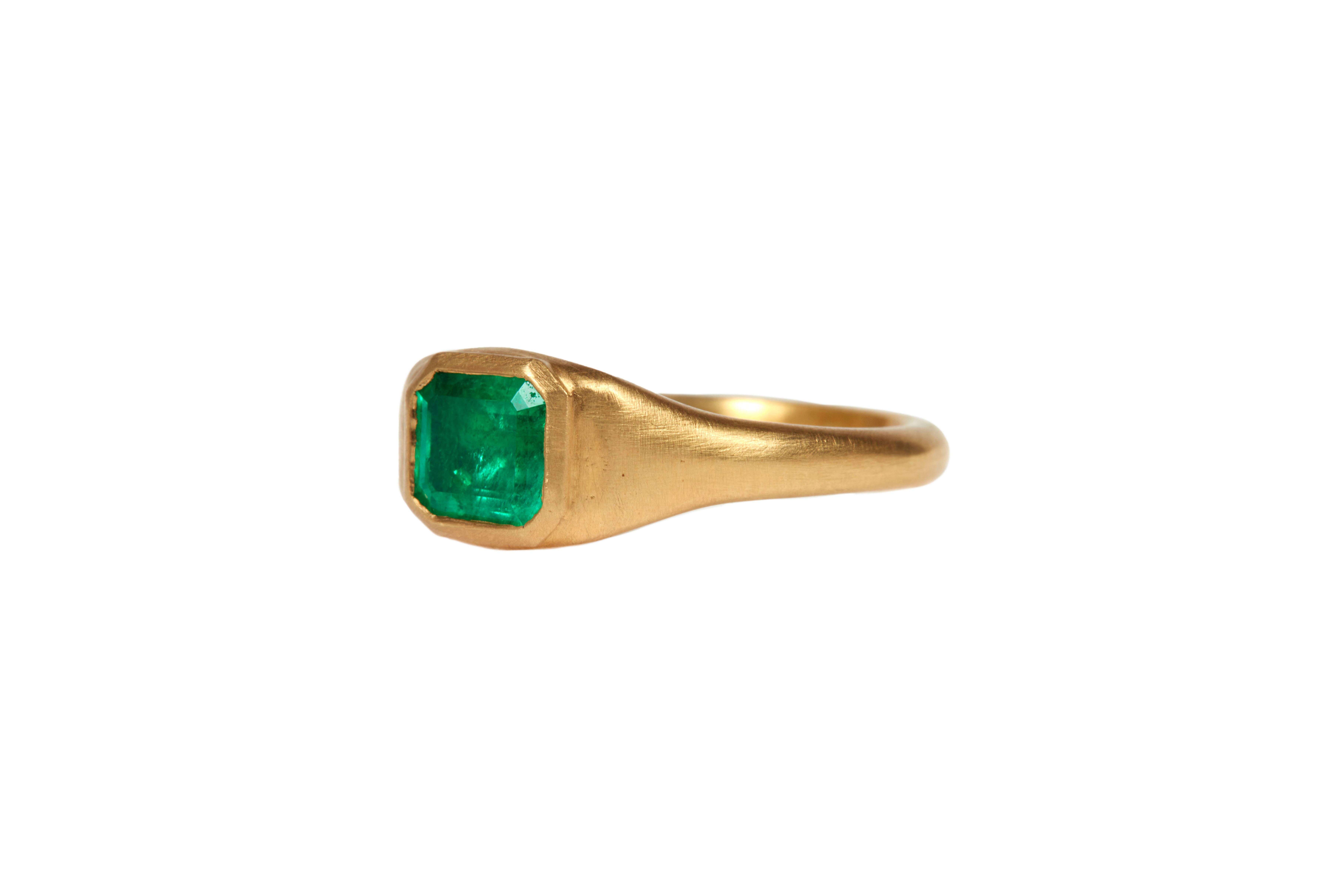 Darius Jewels Single Emerald Ring is crafted entirely by hand. This ring features a closed bezel set Colombian Emerald.

18K Yellow Gold
1.10cts Colombian Emerald