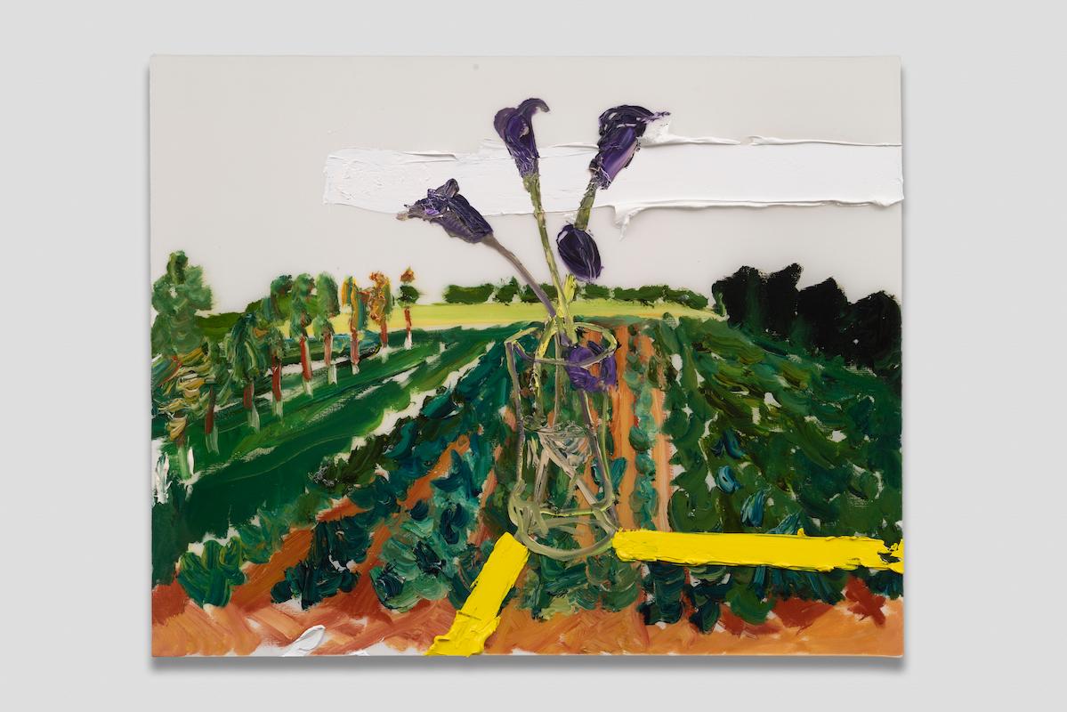 Darius Yektai Landscape Painting – Tisch aus gelbem Glas mit Lilie von Calla Lily
