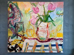 „The Patio Lesson“ Großes abstraktes Gemälde mit rosa Tulpen in Keramikvase