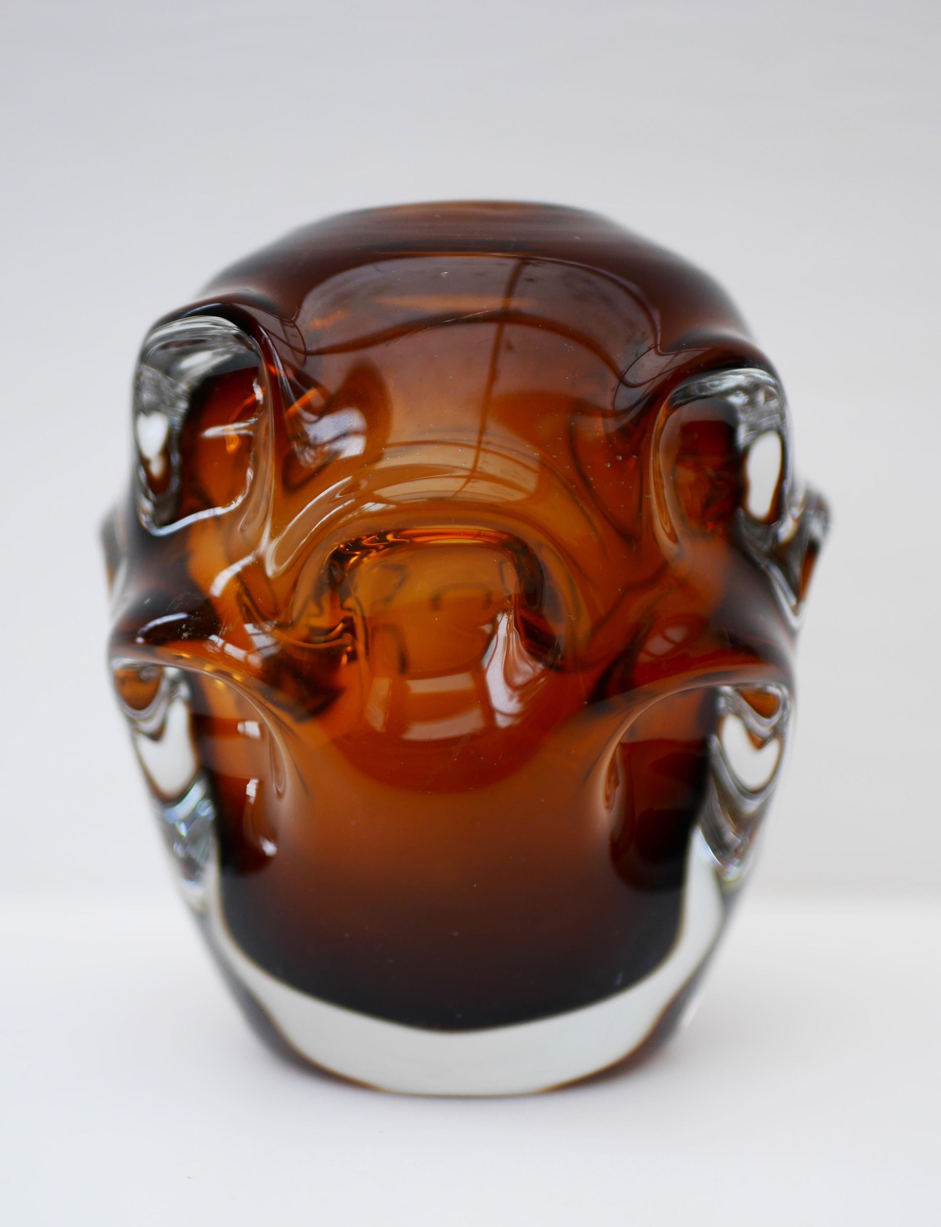 Dark Amber Art Glass Vase by Börne Augustsson for Åseda, Sweden For Sale 1