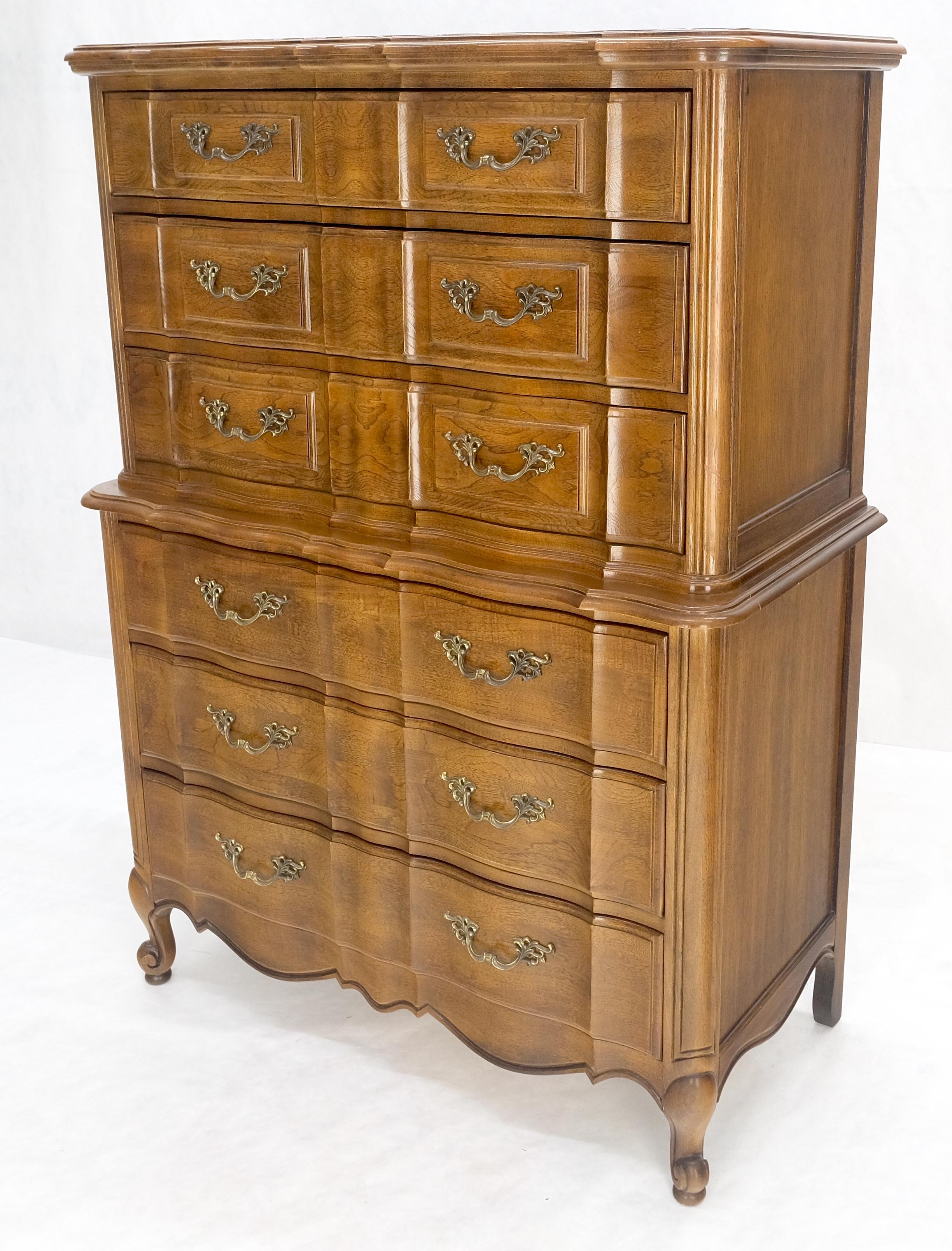 Dark Amber Tone 6 Drawers High Boy French Chest of Drawers by Thomasville MINT! For Sale 5