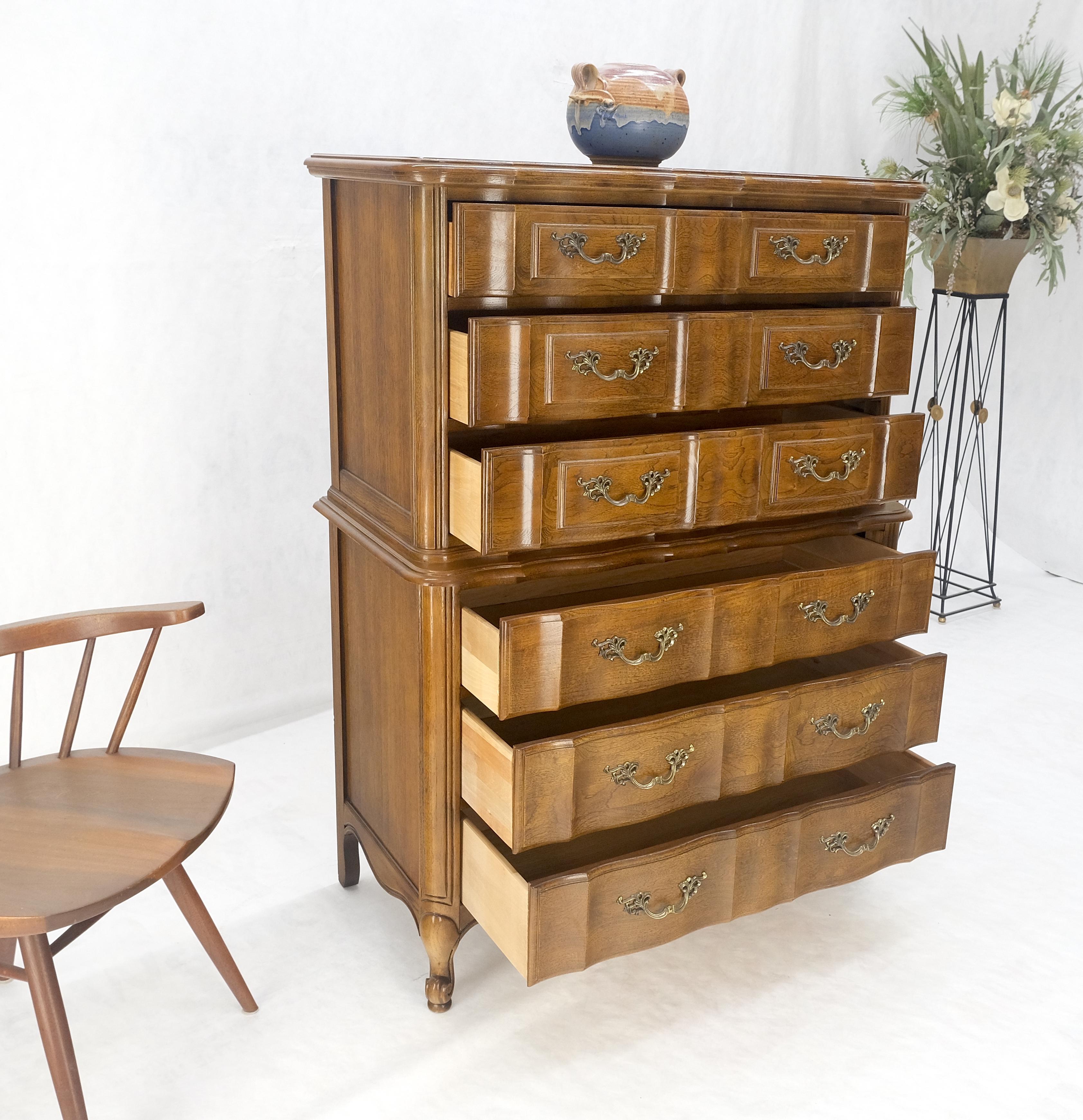 Dark Amber Tone 6 Drawers High Boy French Chest of Drawers by Thomasville MINT! For Sale 2