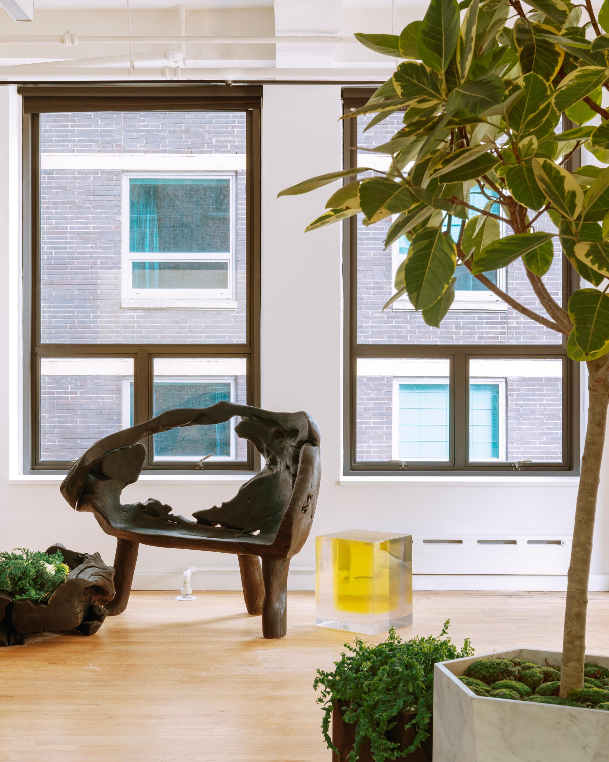 Table d'appoint Dark and Stormy de Lauren Rottet en vente 10