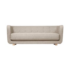 Canapé Sahco Zero Vilhelm en chêne naturel et beige foncé de Lassen